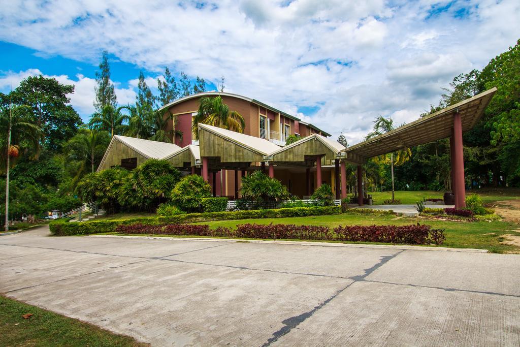 Brookside Valley Resort Rayong Buitenkant foto