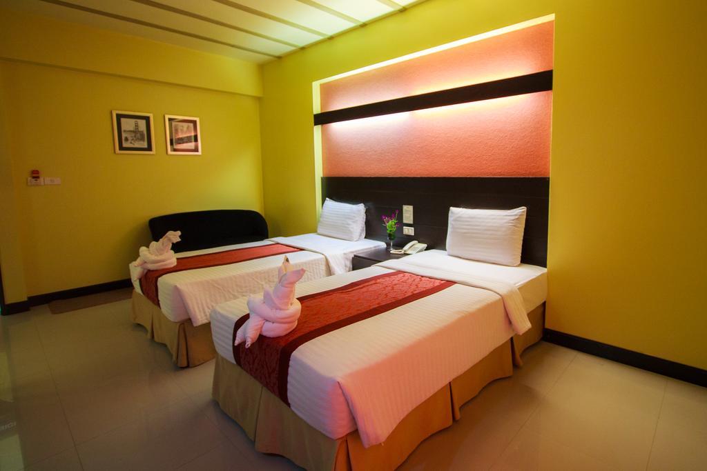 Brookside Valley Resort Rayong Buitenkant foto