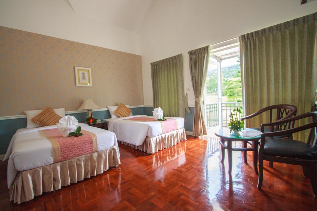 Brookside Valley Resort Rayong Buitenkant foto