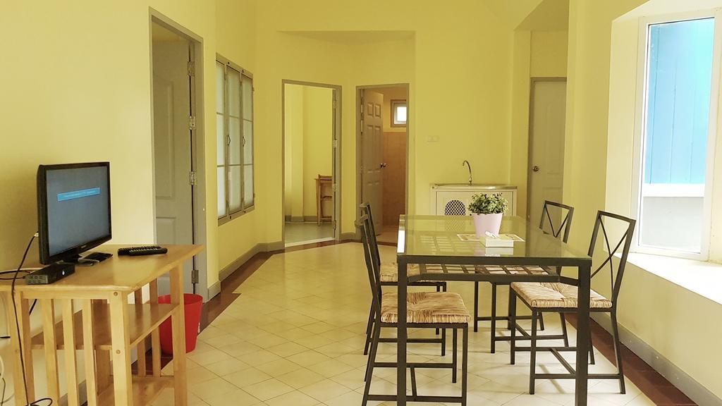 Brookside Valley Resort Rayong Buitenkant foto